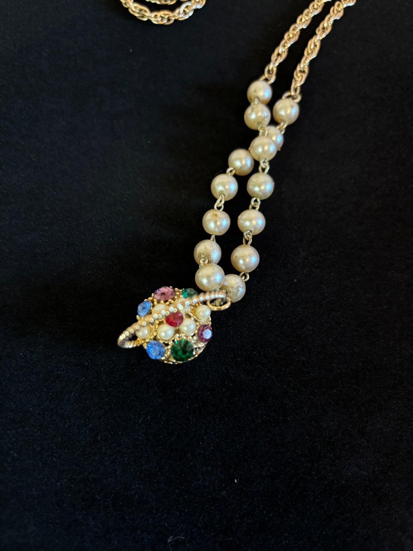 Vintage multicolor basket necklace