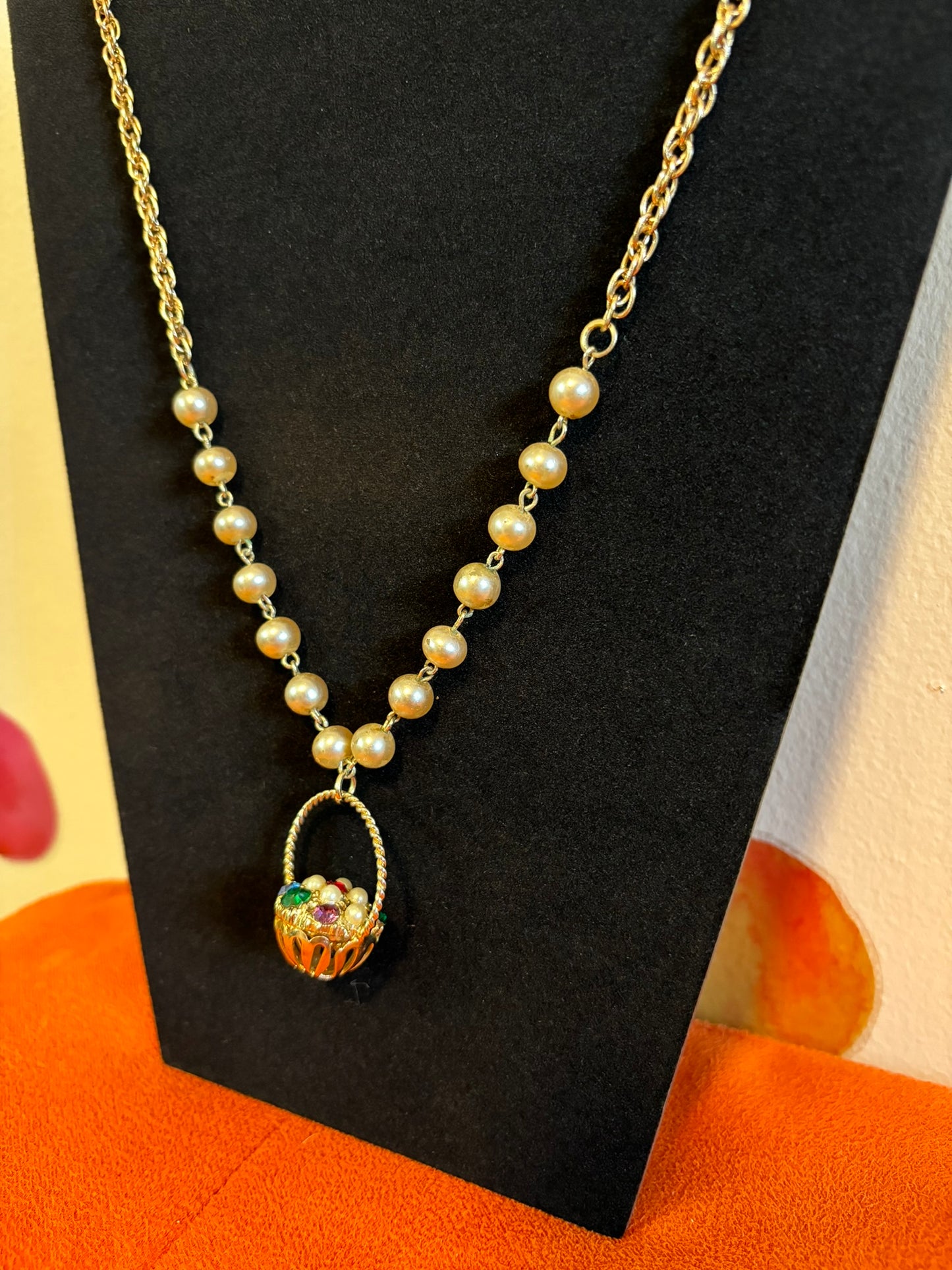 Vintage multicolor basket necklace