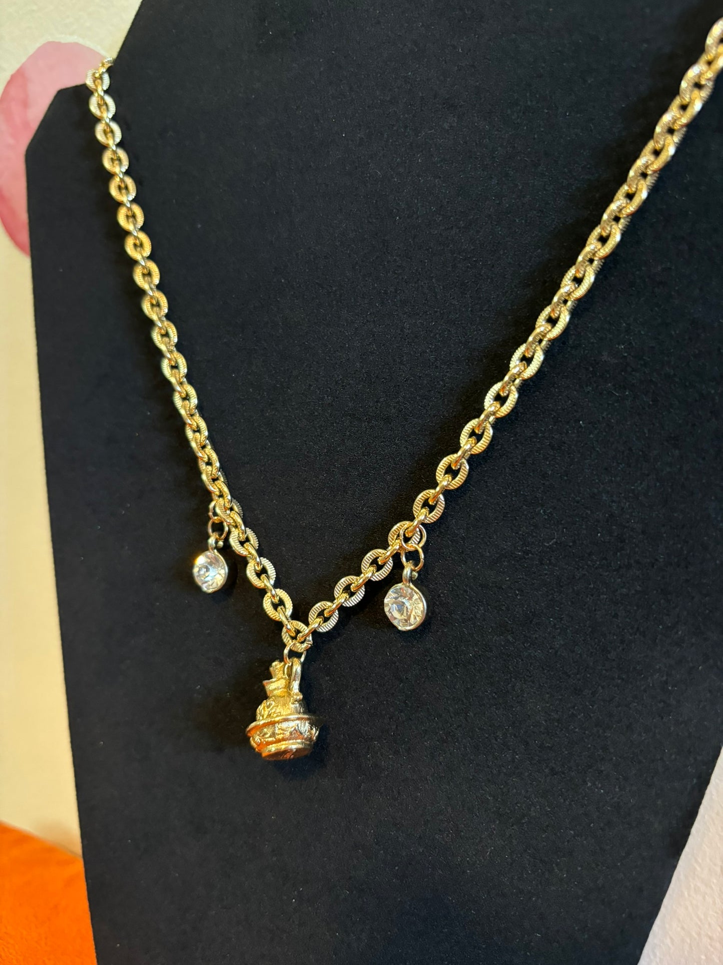 Vintage Avon teapot charm necklace