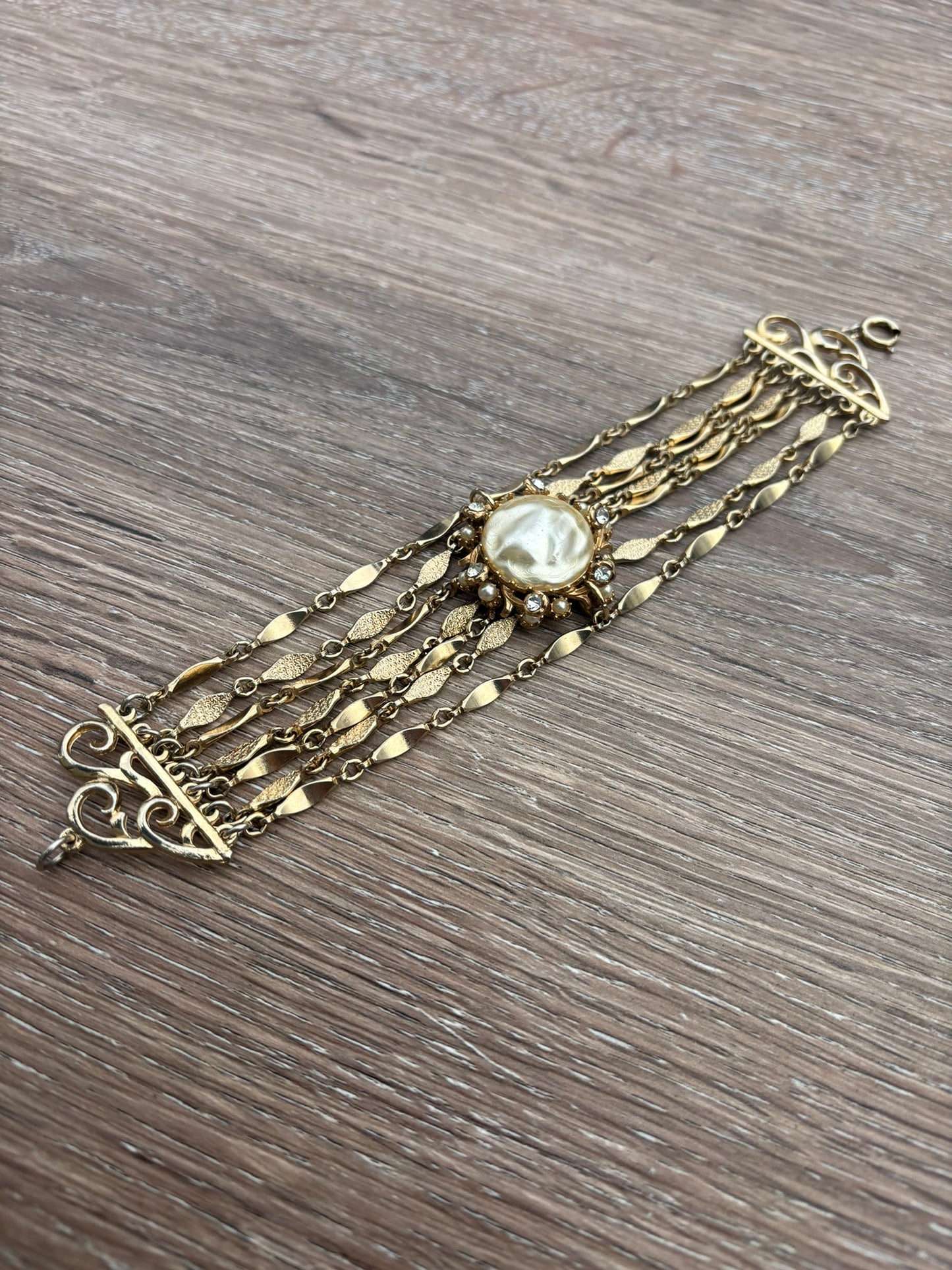 Multistrand vintage gold bracelet with brooch